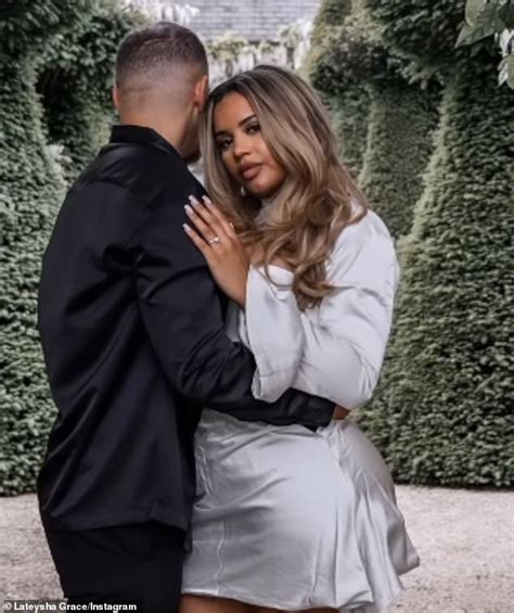 Lateysha Grace announces engagement to her。